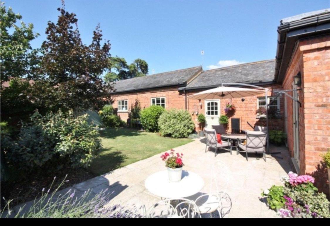 Stunning Barn Private Hot Tub Malvern & Worcester Sleeps 6 Zewnętrze zdjęcie